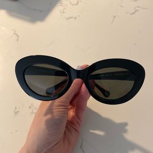 Classic Oval Sunglasses